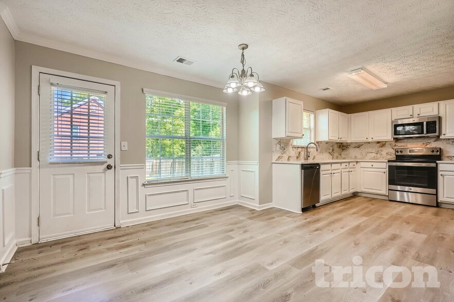 Building Photo - 800 Hannah Ct