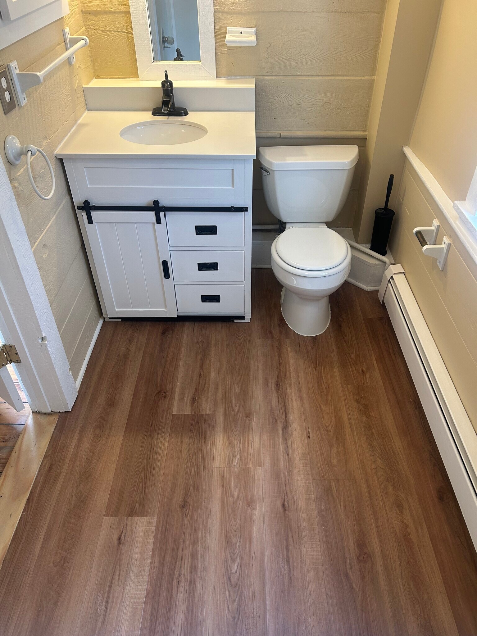 Building Photo - 303 Waterbury Hill Rd