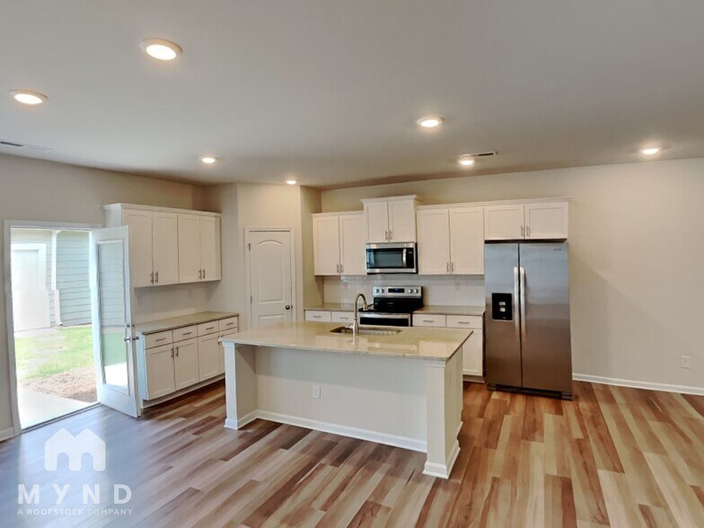 Building Photo - 430 Sagecroft Ln