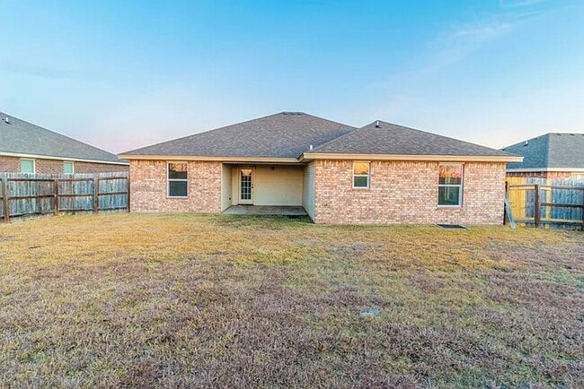 Building Photo - AVAILABLE NOW; APPLY AT OUR WEBSITE TODAY!!