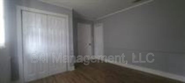 Primary Photo - 214 Grady Ave NE