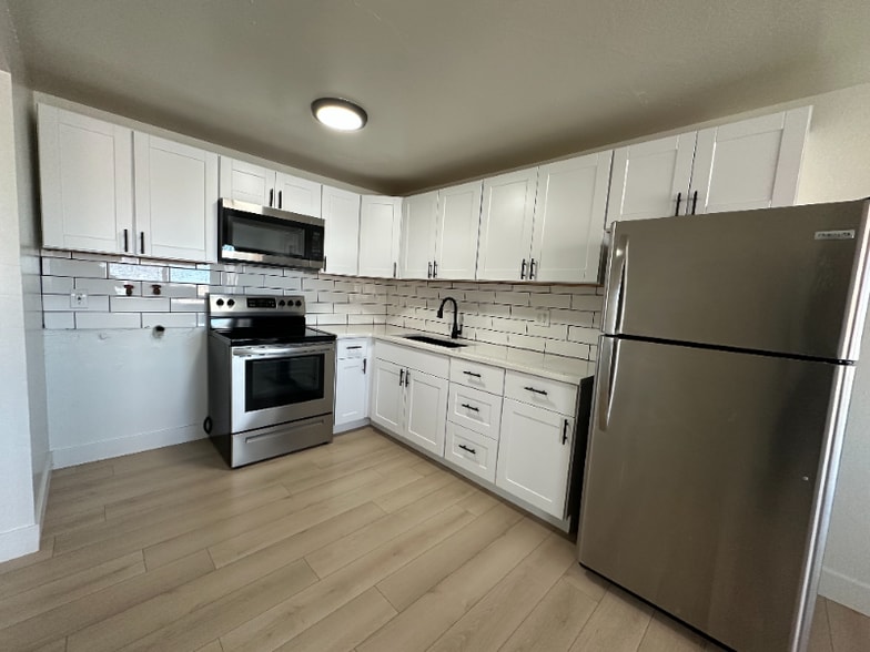 Building Photo - 1843 Parkway Blvd