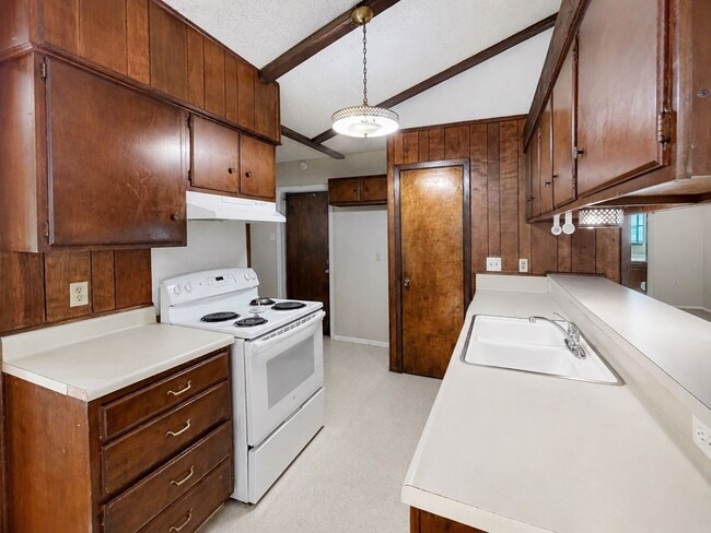 Building Photo - 4231 Eagle Nest Dr