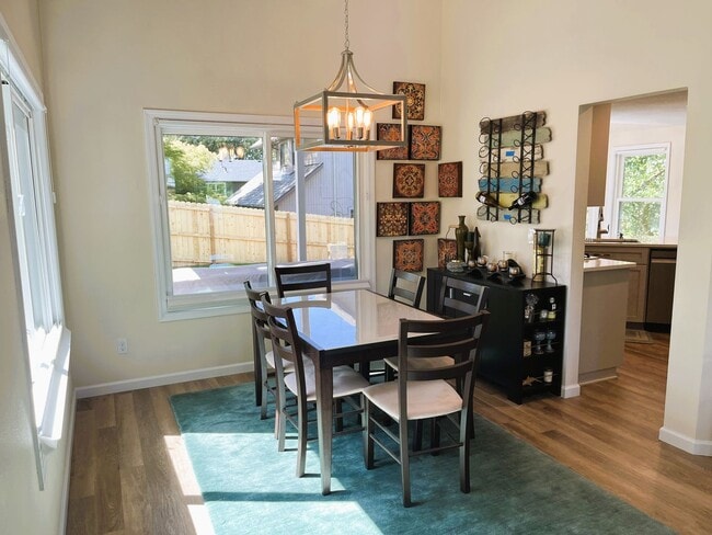 Building Photo - Bright & Spacious 3-Bedroom Home – Ideal for Entertaining & Everyday Comfort