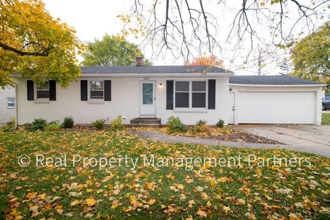 Building Photo - Fully Renovated 4 Bed, 2 Bath Home Near Breton Village