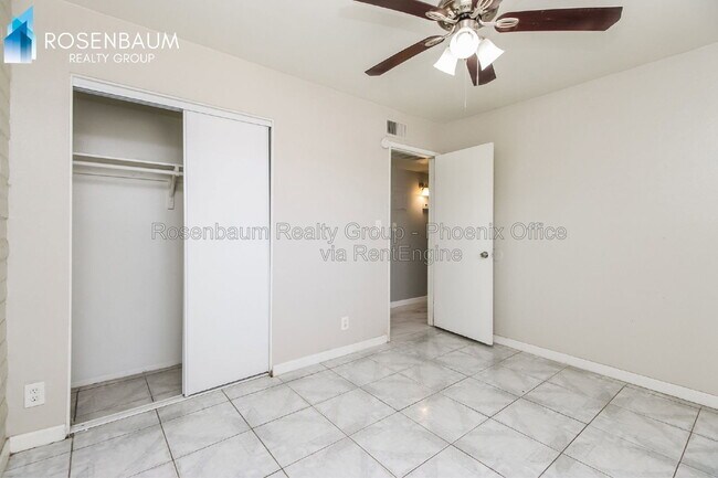 Building Photo - 654 S Mesa Dr