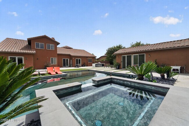 Building Photo - 9651 Sagebrush Ave