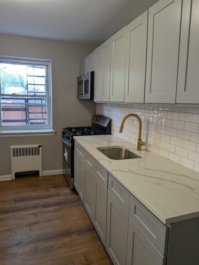 Building Photo - 1276 Clinton Ave