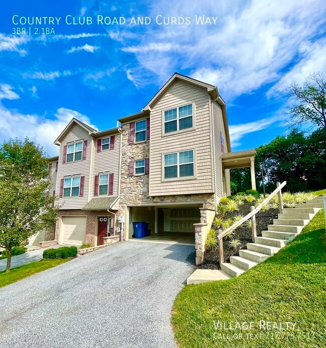 Building Photo - 703 Country Club Rd