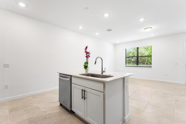 Building Photo - 4333 Efendi Dr