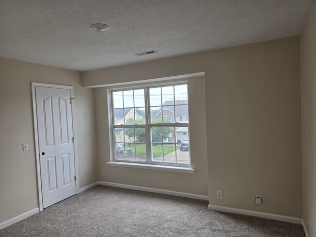 Building Photo - 1240 Shannon Ln