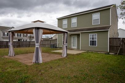 Building Photo - Available Immediately!
