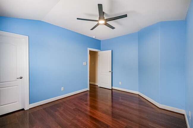 Building Photo - 25923 Celtic Terrace Dr