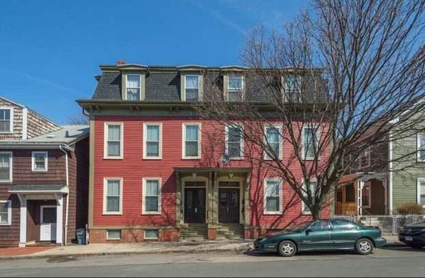 Primary Photo - 133 Otis St
