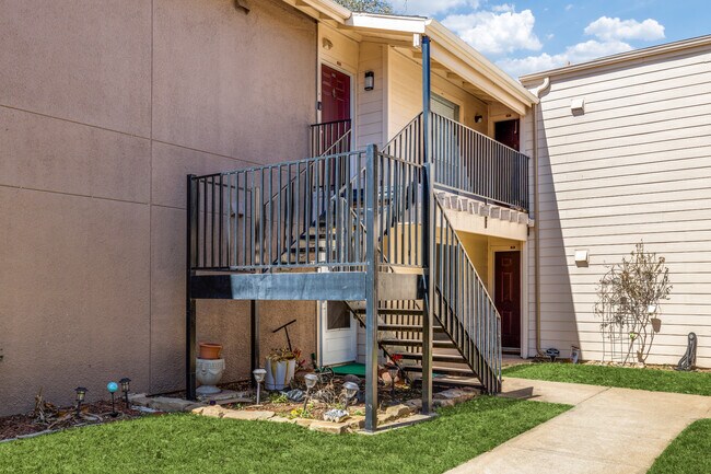 Building Photo - 5536 Boca Raton Blvd
