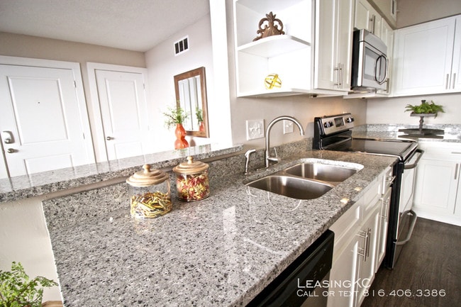 Building Photo - The Lakota on Grand