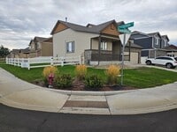 Building Photo - 491 Havenbrook Dr