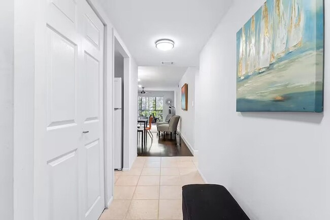 Building Photo - 3700 S Osprey Ave