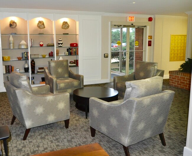 Lobby - 3000 Spout Run Pkwy