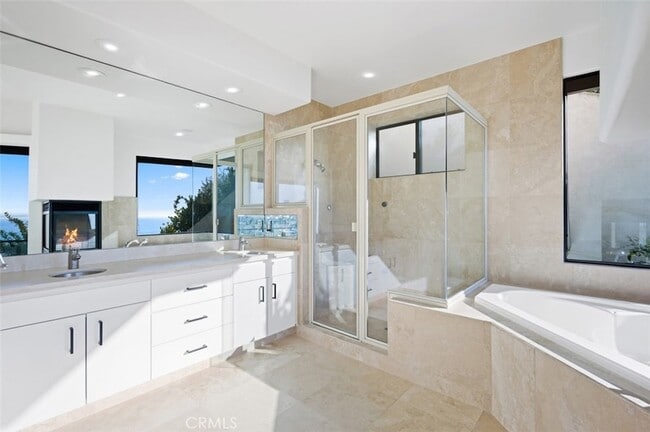 Building Photo - 648 Mystic View