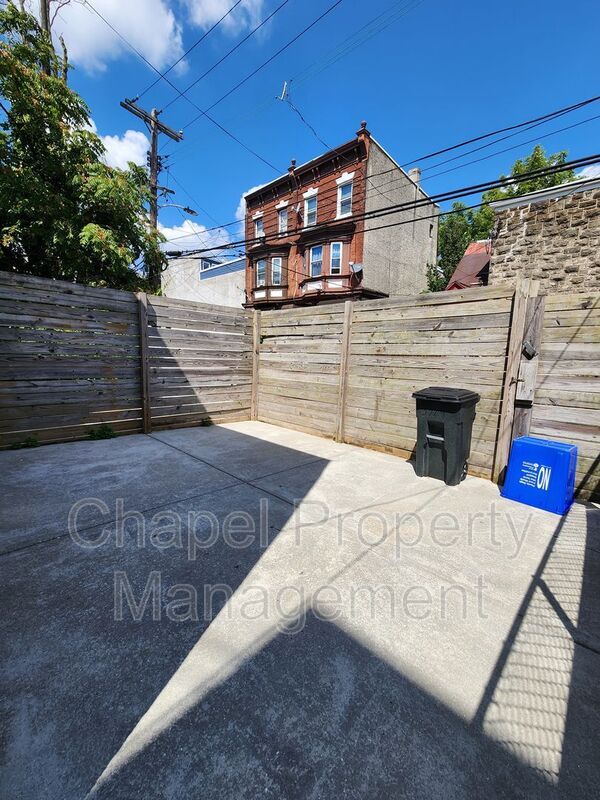 Building Photo - 3209 W Montgomery Ave