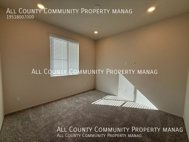 Building Photo - 11615 Zoeller St
