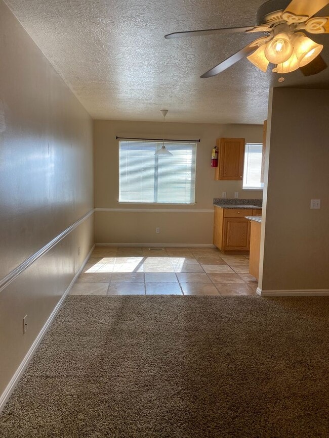 Building Photo - BRENTWOOD CONDO 2 BED 1 BATH