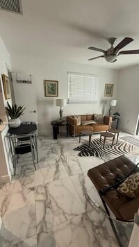 Building Photo - 8850 SW 52nd St
