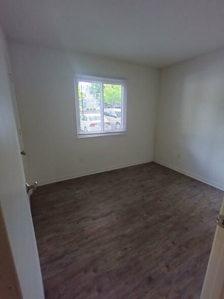 Building Photo - 600 Reusens Rd