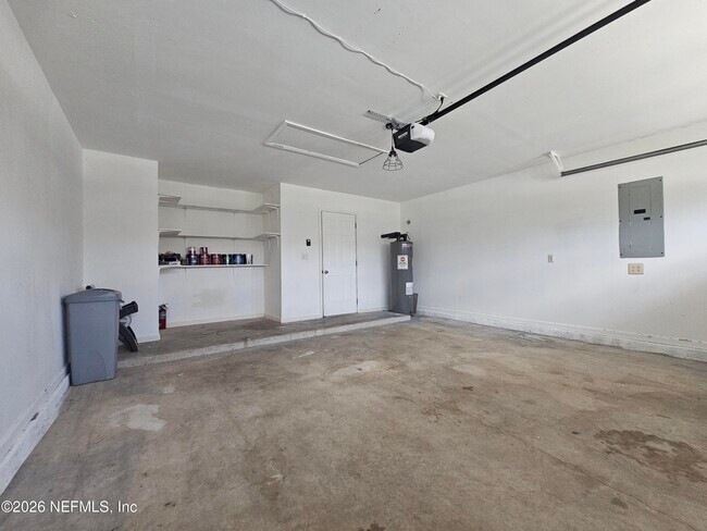 Building Photo - 13041 Staffordshire Dr S