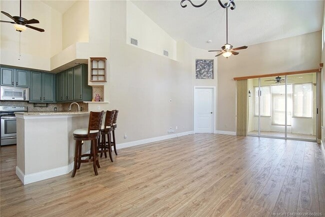 Building Photo - 1687 SW Harbour Isles Cir