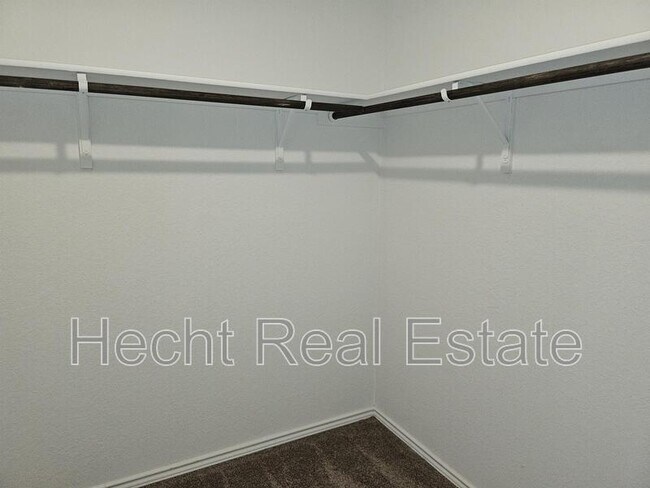 Building Photo - 1658 Lilyturf Rd