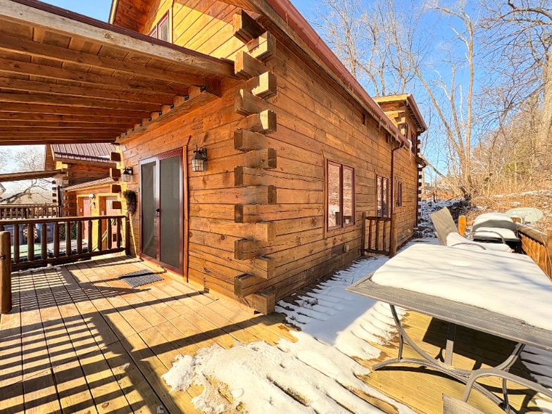 Building Photo - n3103 Sugar Pine Ln