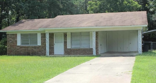 Building Photo - 4701 Ridgeway Dr