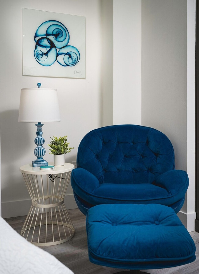 Building Photo - 380 Seaview Ct