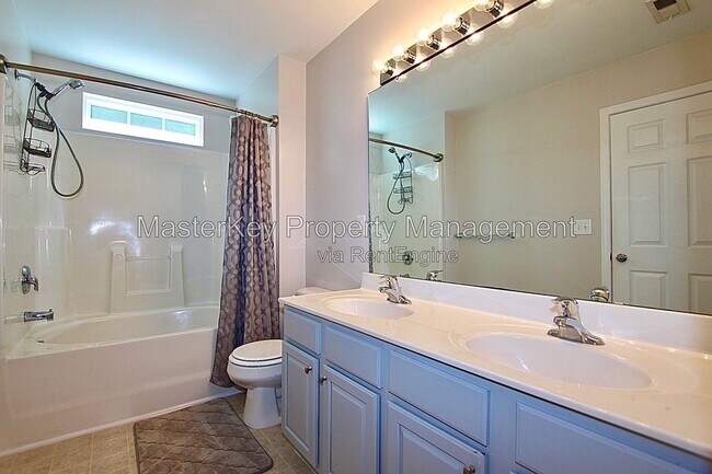 Building Photo - 508 Bayou Ct