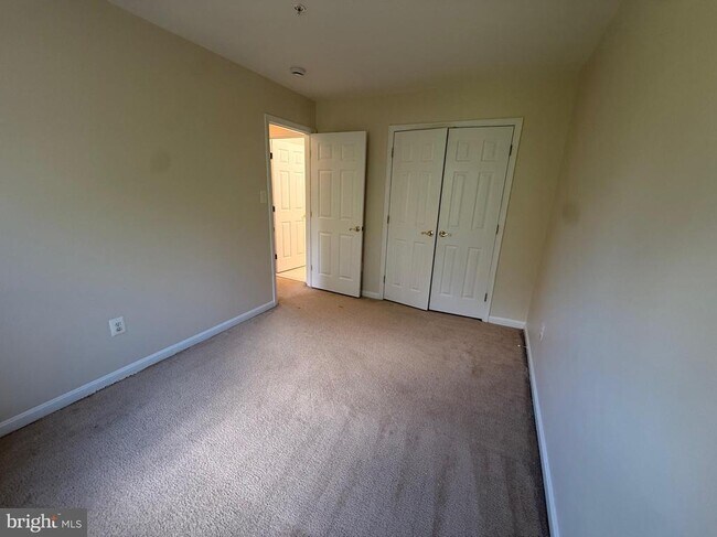 Building Photo - 4805 Springmaid Ln
