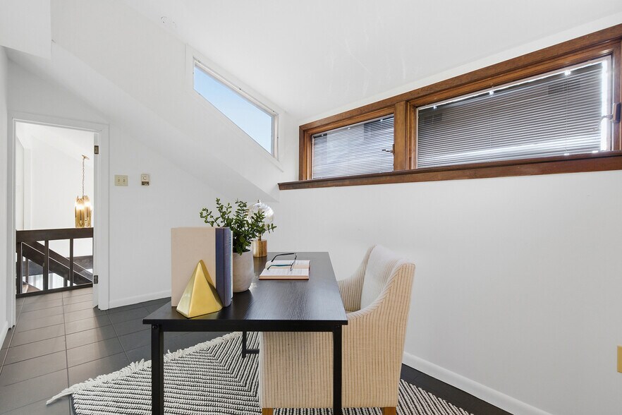 Building Photo - 1 Myrtle Hill Rd