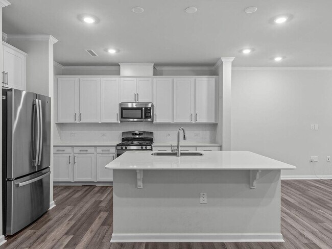 Building Photo - 3BR Like-New Townhome – GREAT PRICE - Community Pool/Playground