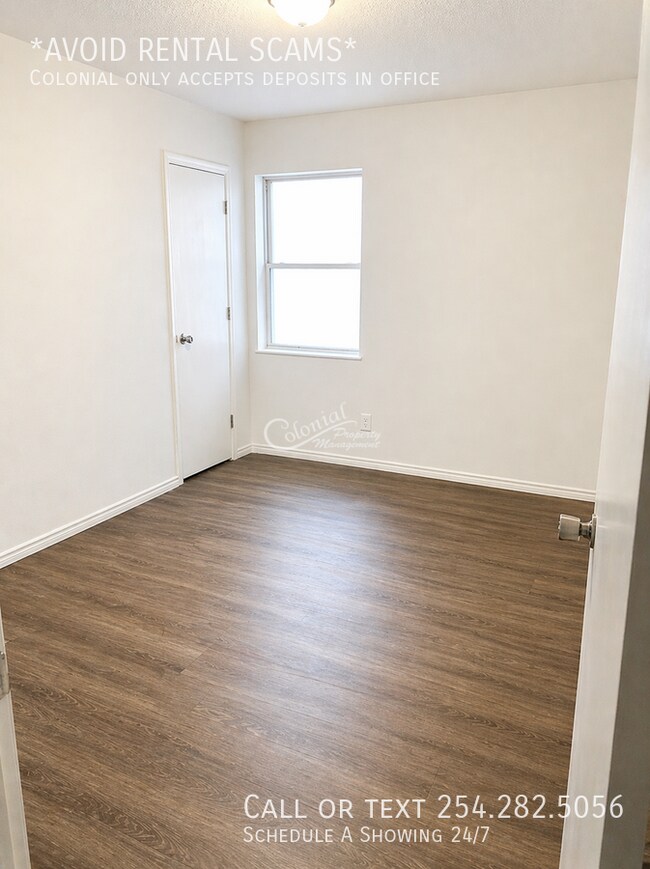 Building Photo - 3204 Stonewall Dr