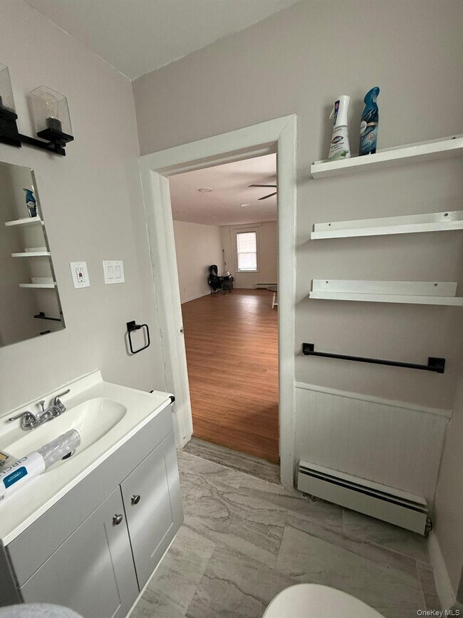 Building Photo - 152 Oliver Ave