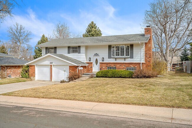 Building Photo - Mostly Updated 5BD, 3BA Littleton Home with 2-Car Garage
