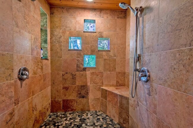 Building Photo - 10570 Rammell Mountain Rd