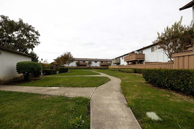 Building Photo - 300 American Canyon Rd