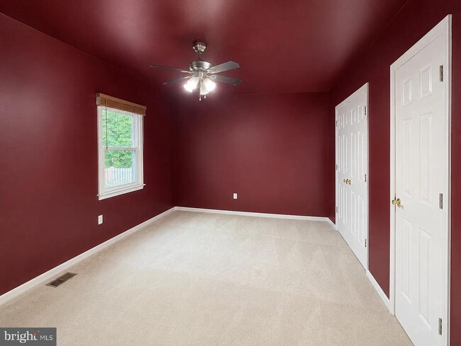 Building Photo - 7627 Glenolden Pl