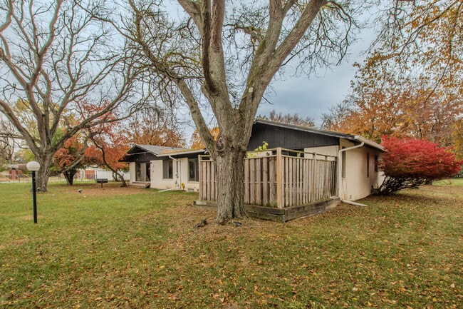 Building Photo - 22745 Wrexford Dr