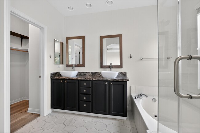 Building Photo - 1357 Sky Ridge Ct