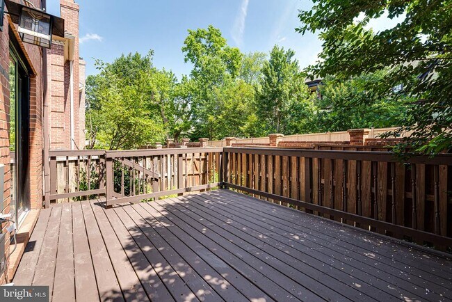 Building Photo - 1498 Hampton Hill Cir