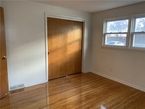 Building Photo - 80 Abington Rd