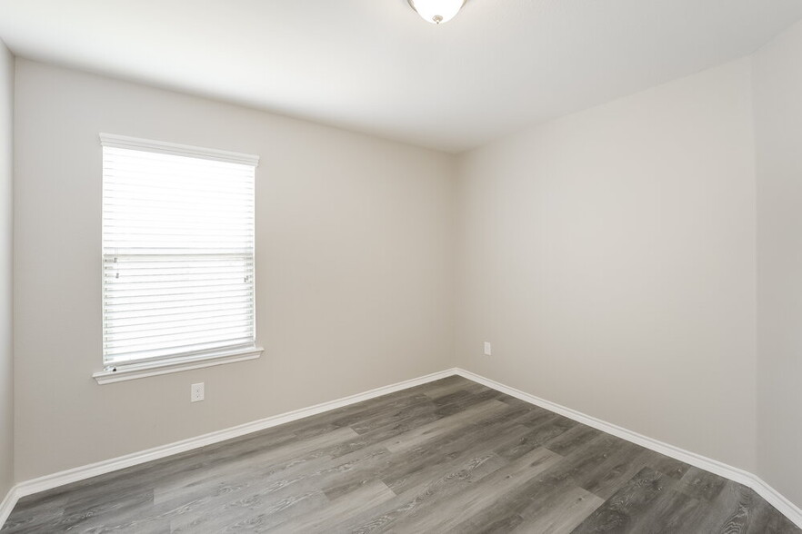 Building Photo - 1108 Mercury Dr